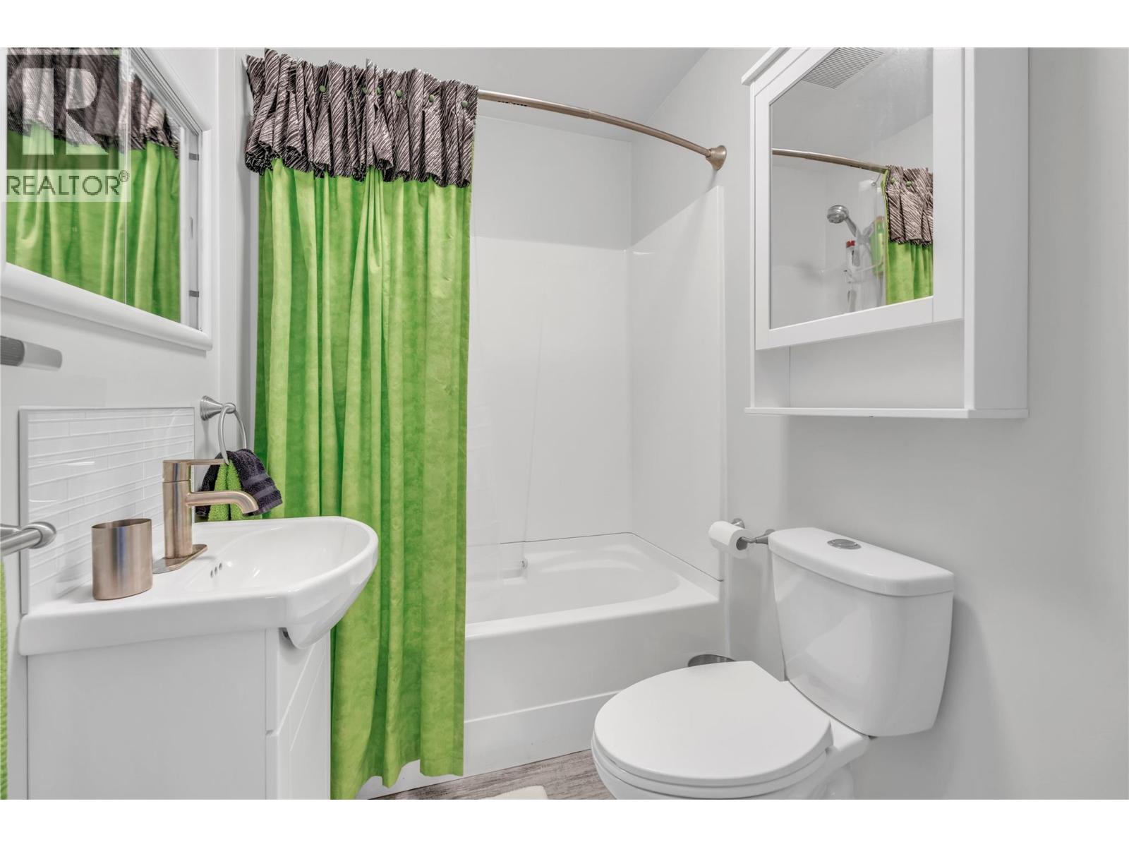 985 Moosejaw Street, Penticton, British Columbia  V2A 5T5 - Photo 12 - 10384774