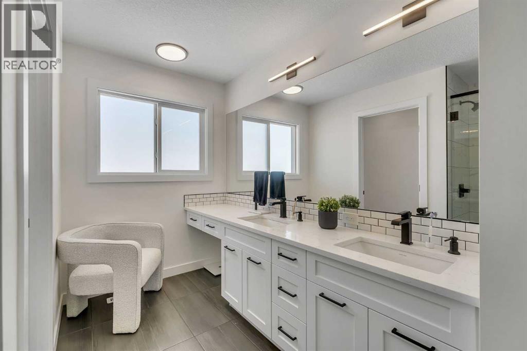 325 Crestmont Drive Sw, Calgary, Alberta  T3B 6G9 - Photo 26 - A2294613