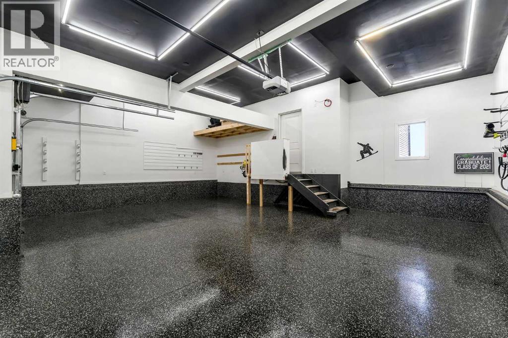 325 Crestmont Drive Sw, Calgary, Alberta  T3B 6G9 - Photo 42 - A2294613