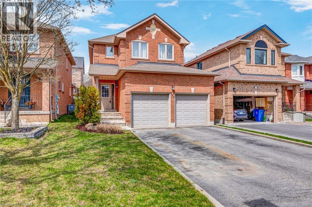 249 Rushbrook Drive, Newmarket, Ontario  L3X 2K2 - Photo 4 - 40823705