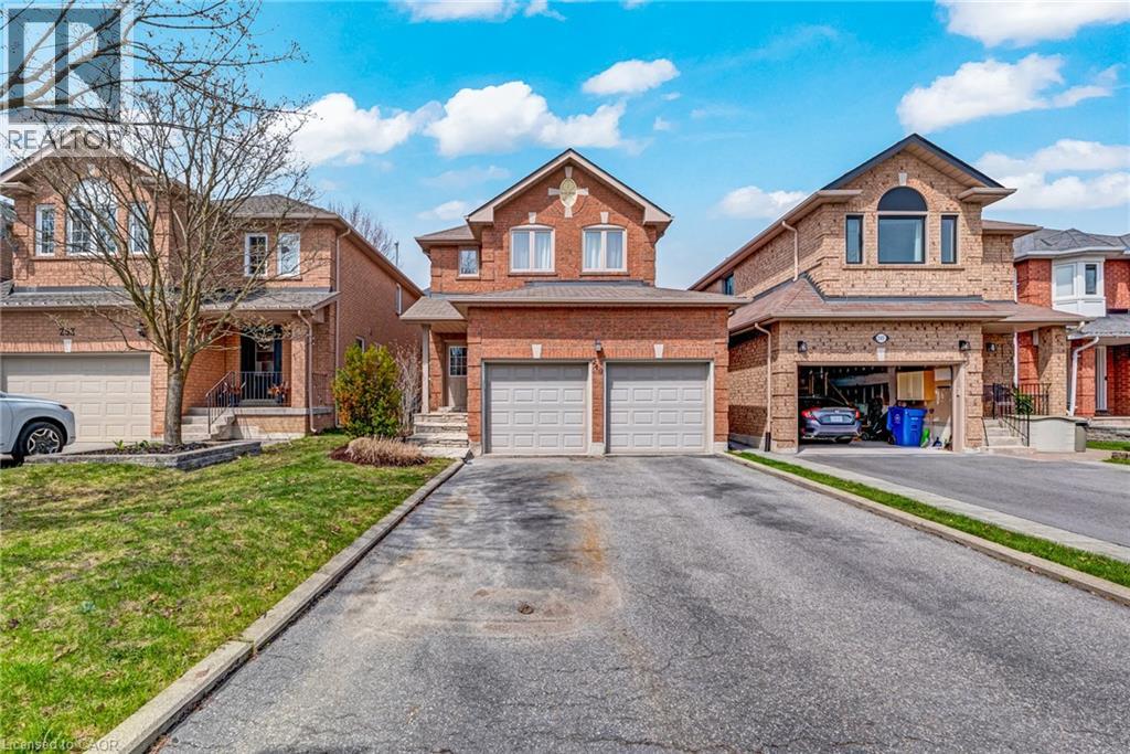 249 Rushbrook Drive, Newmarket, Ontario  L3X 2K2 - Photo 2 - 40823705