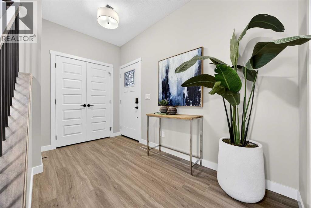 218 Bayview Park SW, Airdrie, Alberta  T4B 3B1 - Photo 2 - A2298006