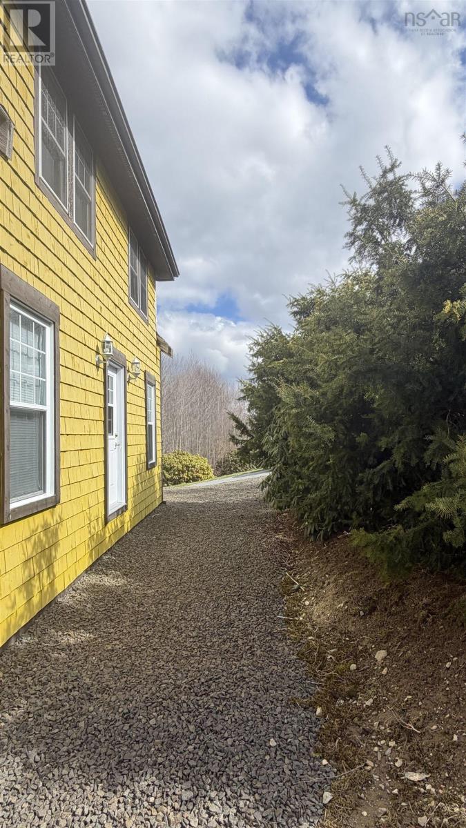 1012  8 Highway, Maitland Bridge, Nova Scotia  B0T 1B0 - Photo 18 - 202608523