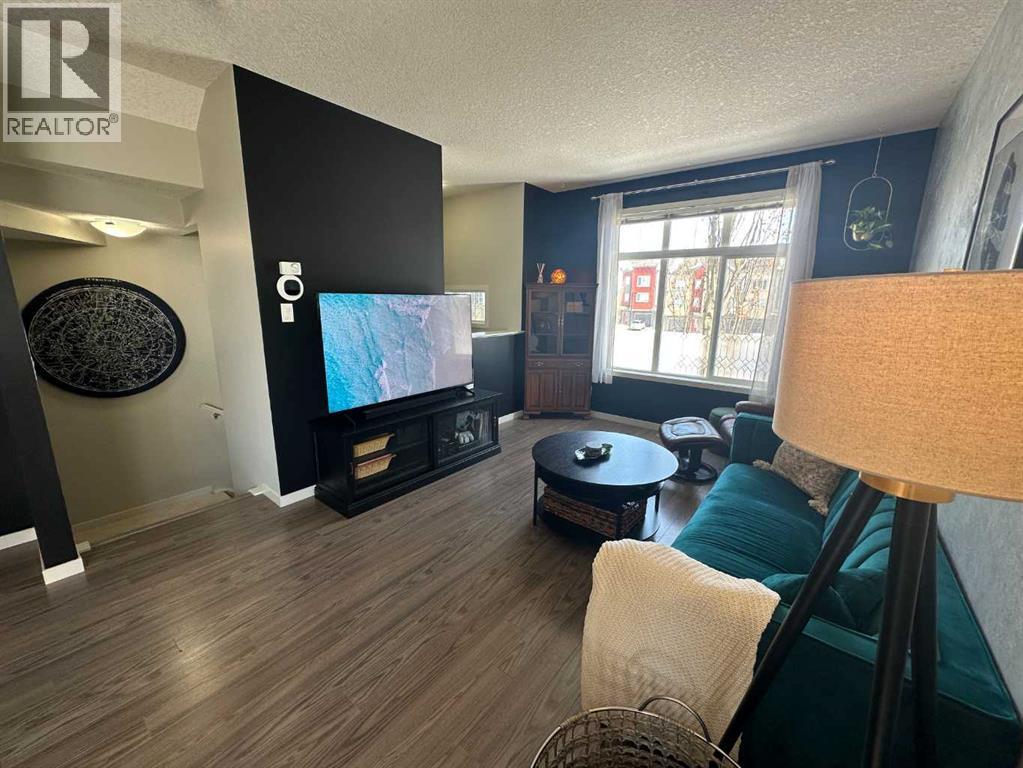 113 Copperpond Row Se, Calgary, Alberta  T2Z 1H3 - Photo 14 - A2302891