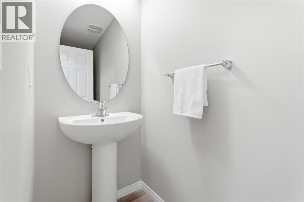 22 Carrington Crescent Nw, Calgary, Alberta  T3P 1N6 - Photo 13 - A2304863