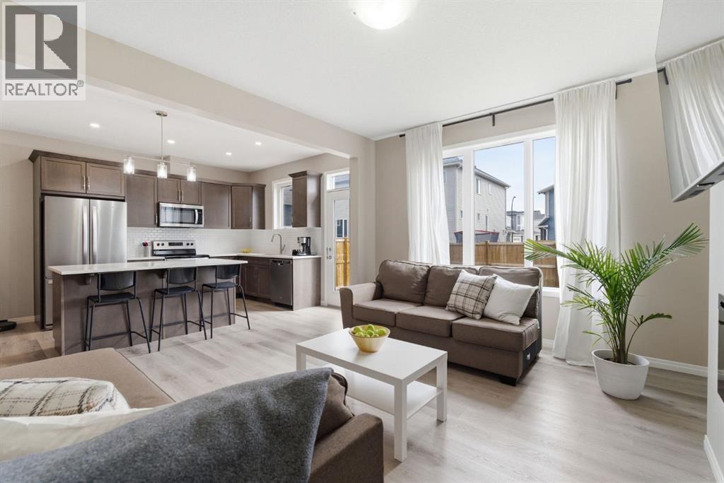 22 Carrington Crescent Nw, Calgary, Alberta  T3P 1N6 - Photo 9 - A2304863