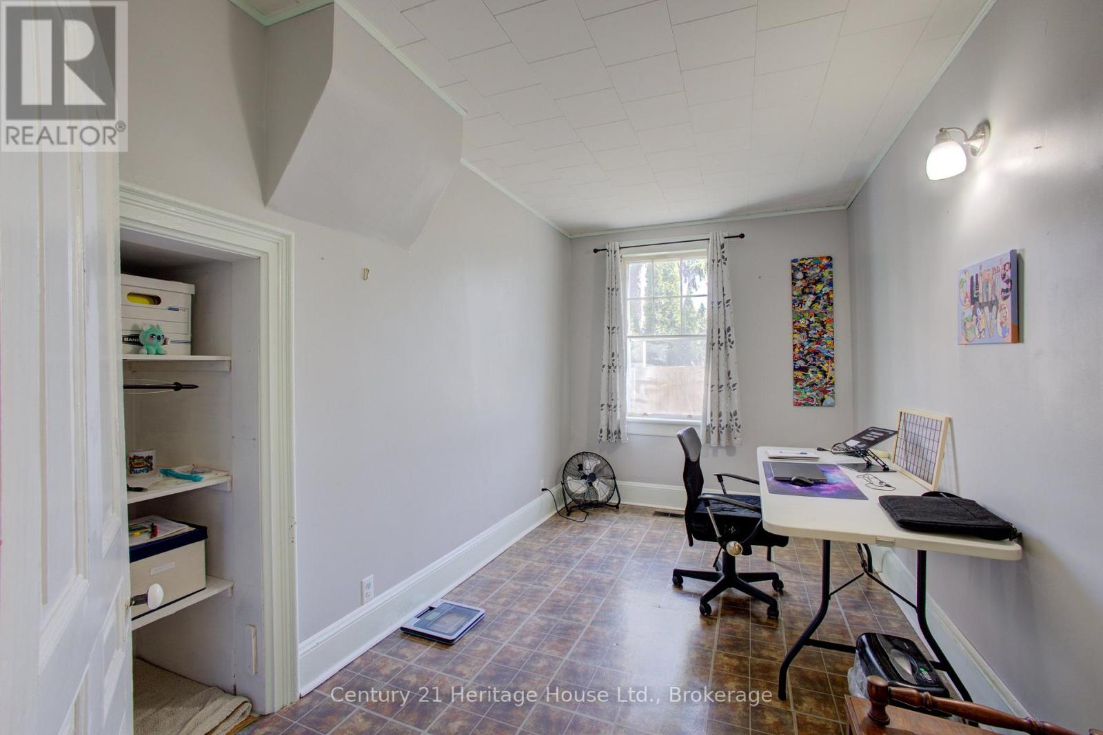 221 Lambton Street E, West Grey, Ontario  N0G 1R0 - Photo 18 - X13040940