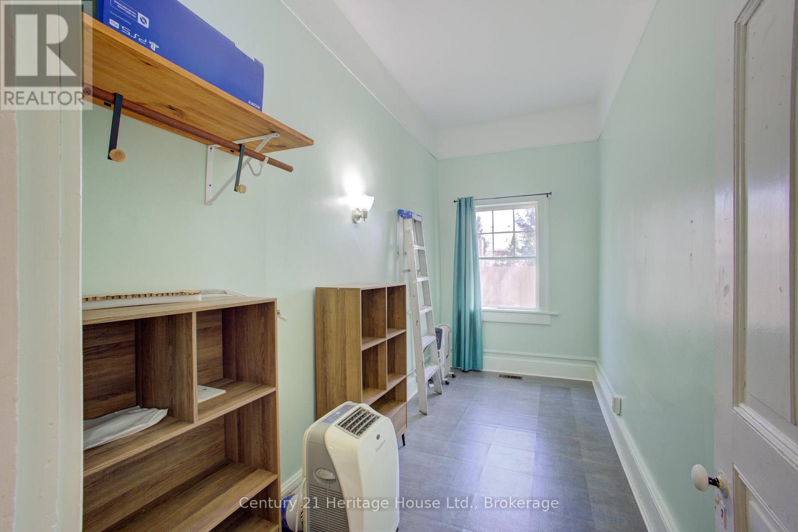 221 Lambton Street E, West Grey, Ontario  N0G 1R0 - Photo 19 - X13040940