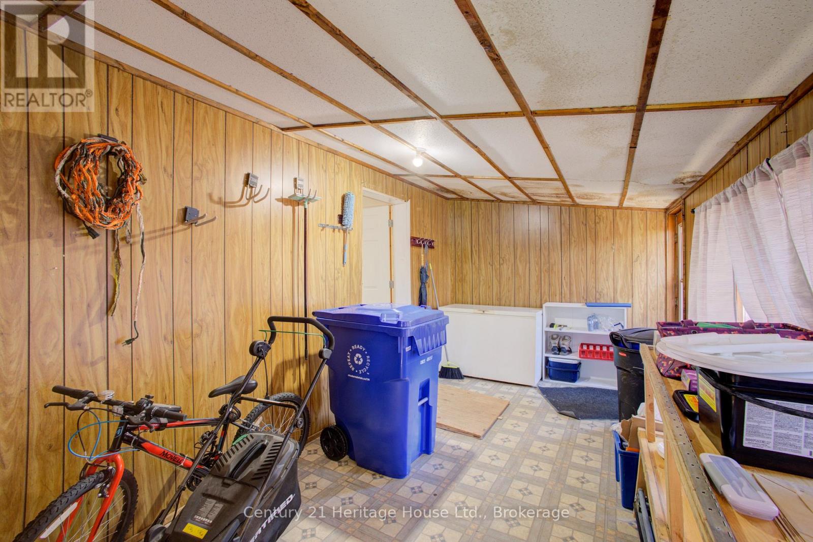 221 Lambton Street E, West Grey, Ontario  N0G 1R0 - Photo 27 - X13040940