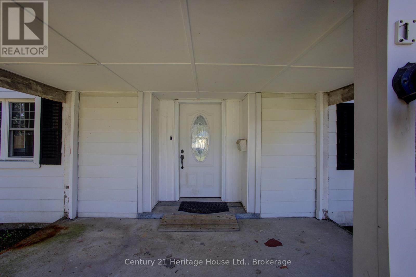 221 Lambton Street E, West Grey, Ontario  N0G 1R0 - Photo 7 - X13040940