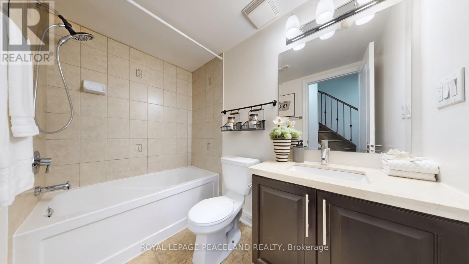 82 Hargrave Lane, Toronto, Ontario  M4N 0A4 - Photo 14 - C13040922