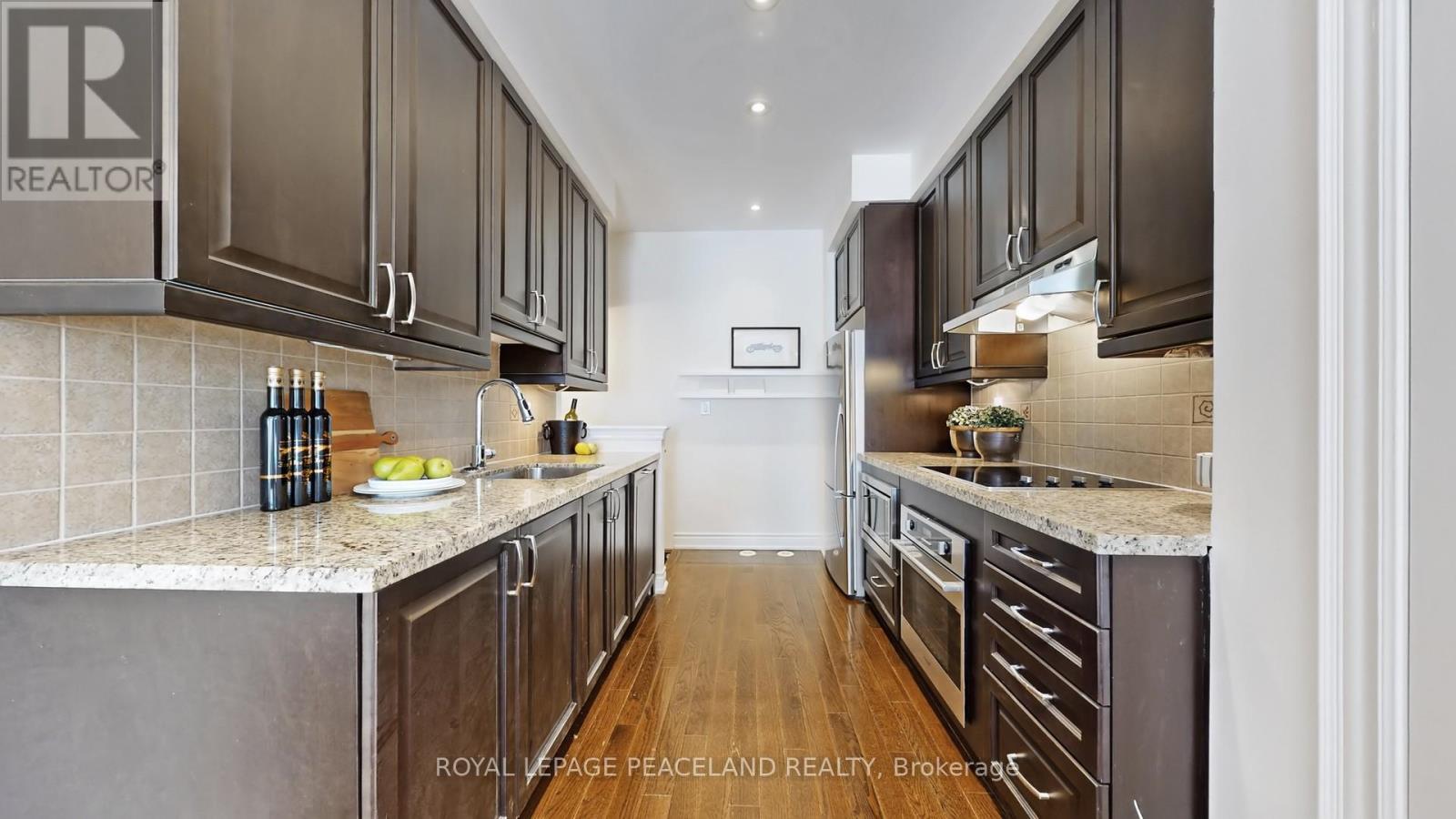 82 Hargrave Lane, Toronto, Ontario  M4N 0A4 - Photo 9 - C13040922