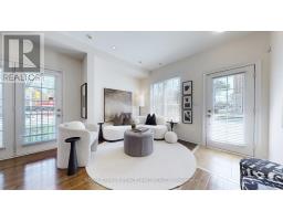 82 HARGRAVE LANE, Toronto, Ontario