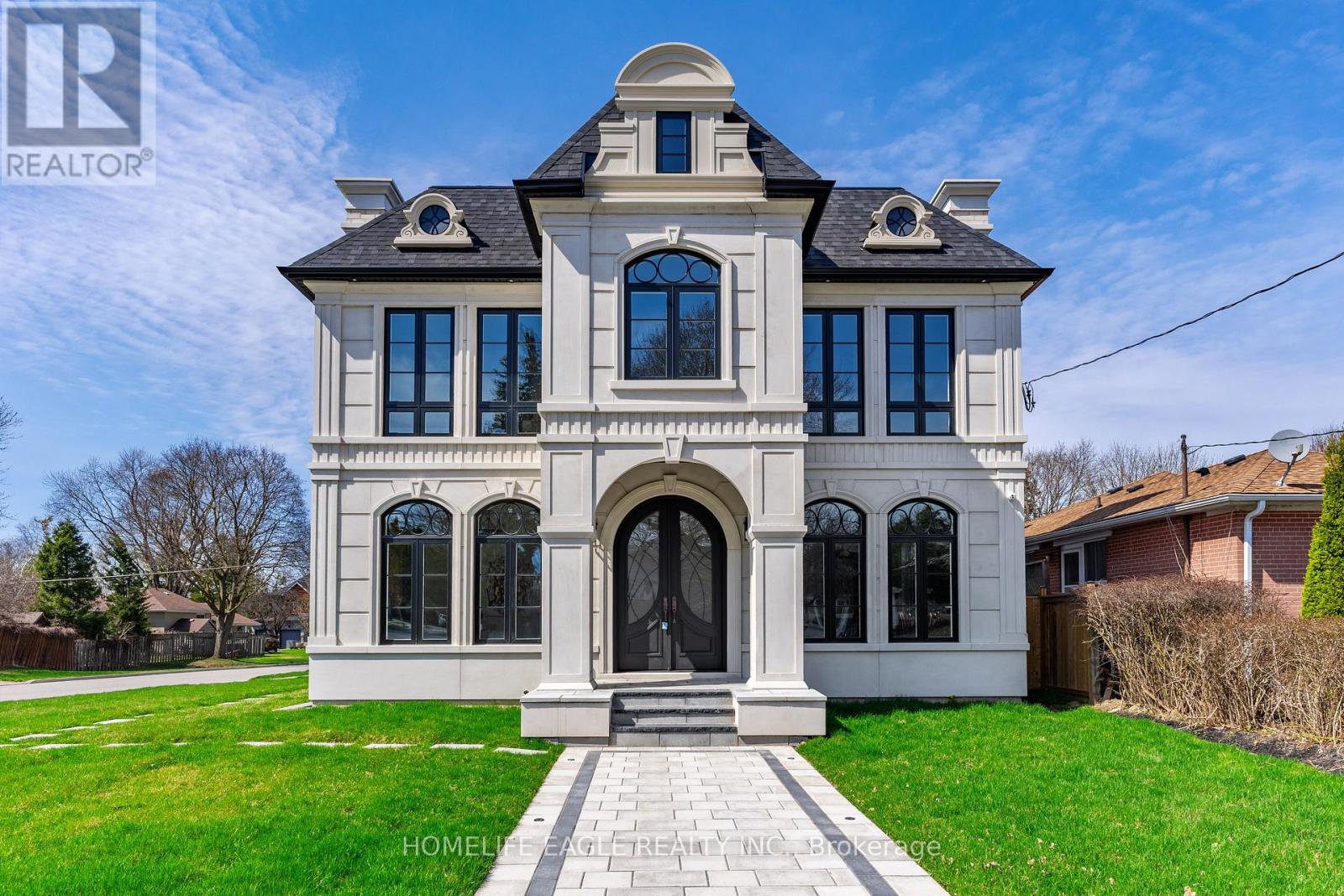 52 CHILD DRIVE, Aurora, Ontario