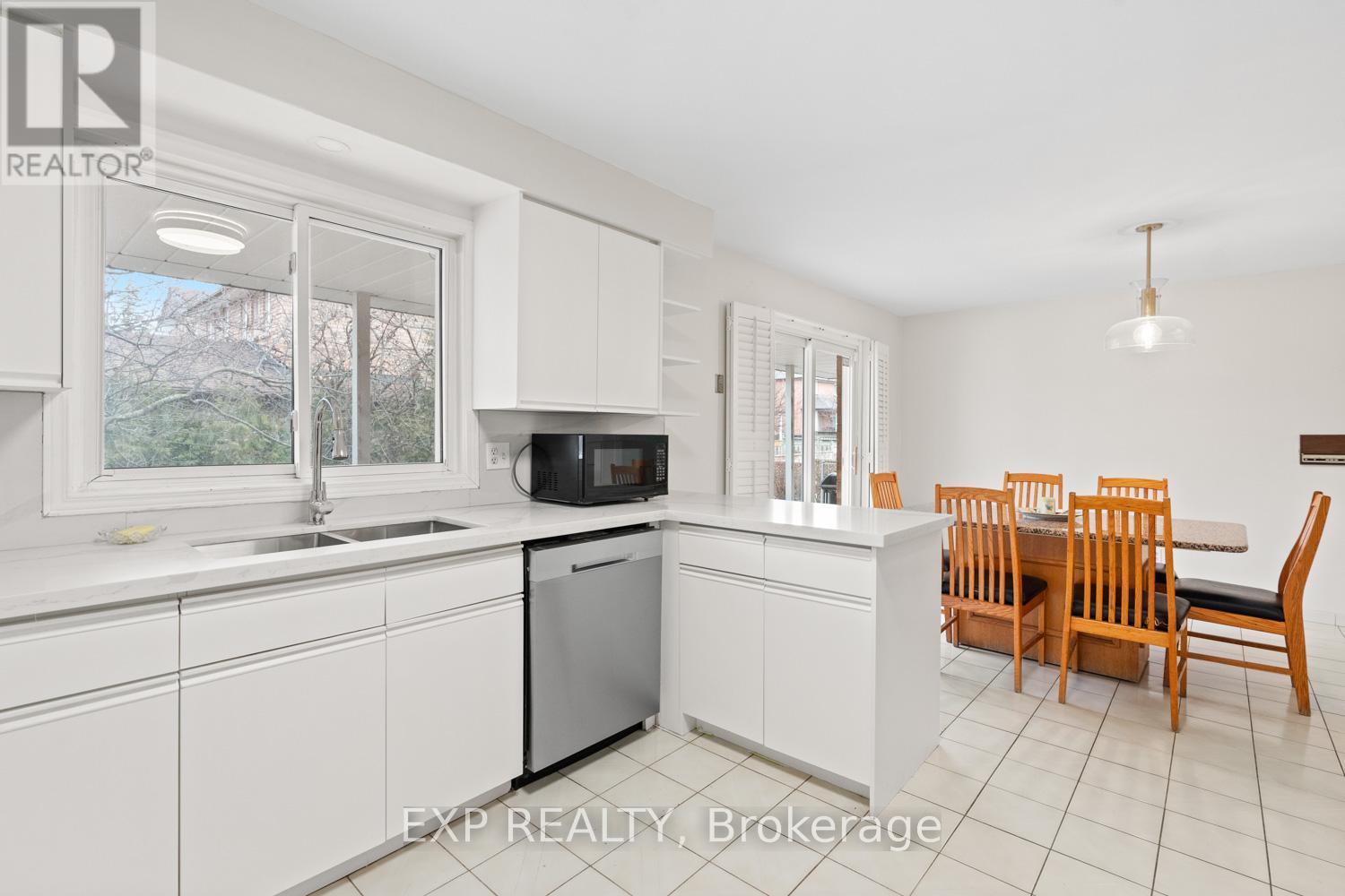 Main - 61 Dundee Crescent, Markham, Ontario  L3R 8Y9 - Photo 10 - N13028018