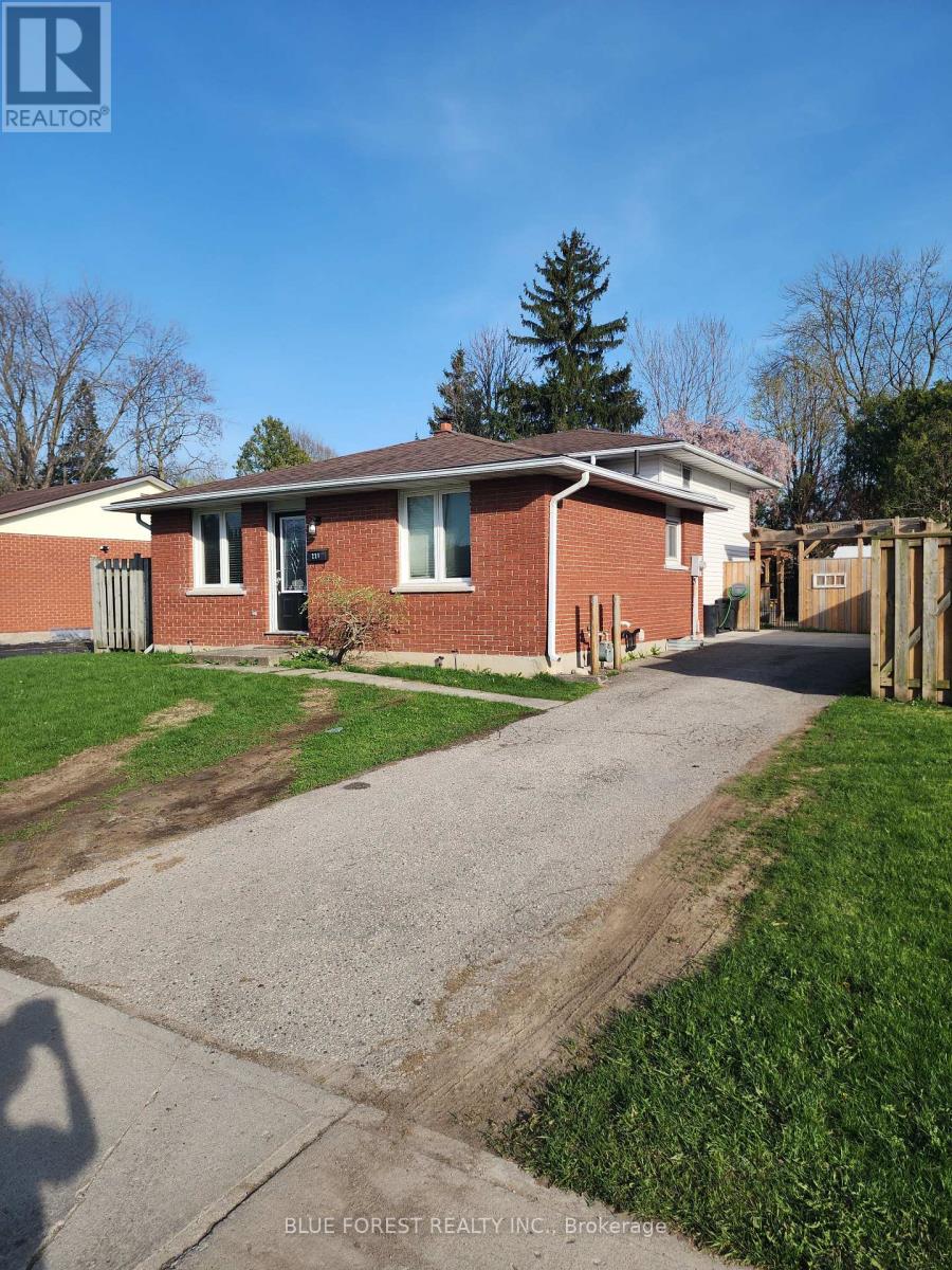 221 Admiral Drive, London East, Ontario  N5V 1H9 - Photo 2 - X12995694
