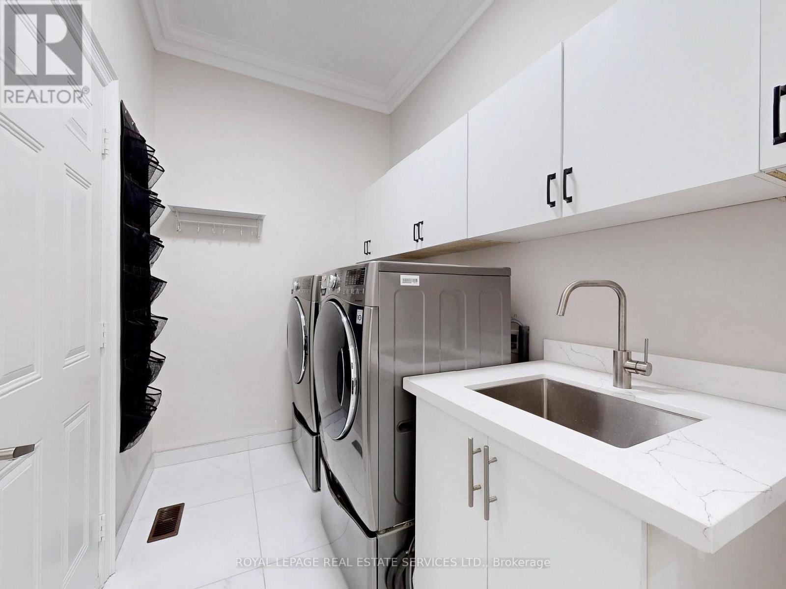 1158 Atkins Drive, Newmarket, Ontario  L3X 0A6 - Photo 17 - N13040732