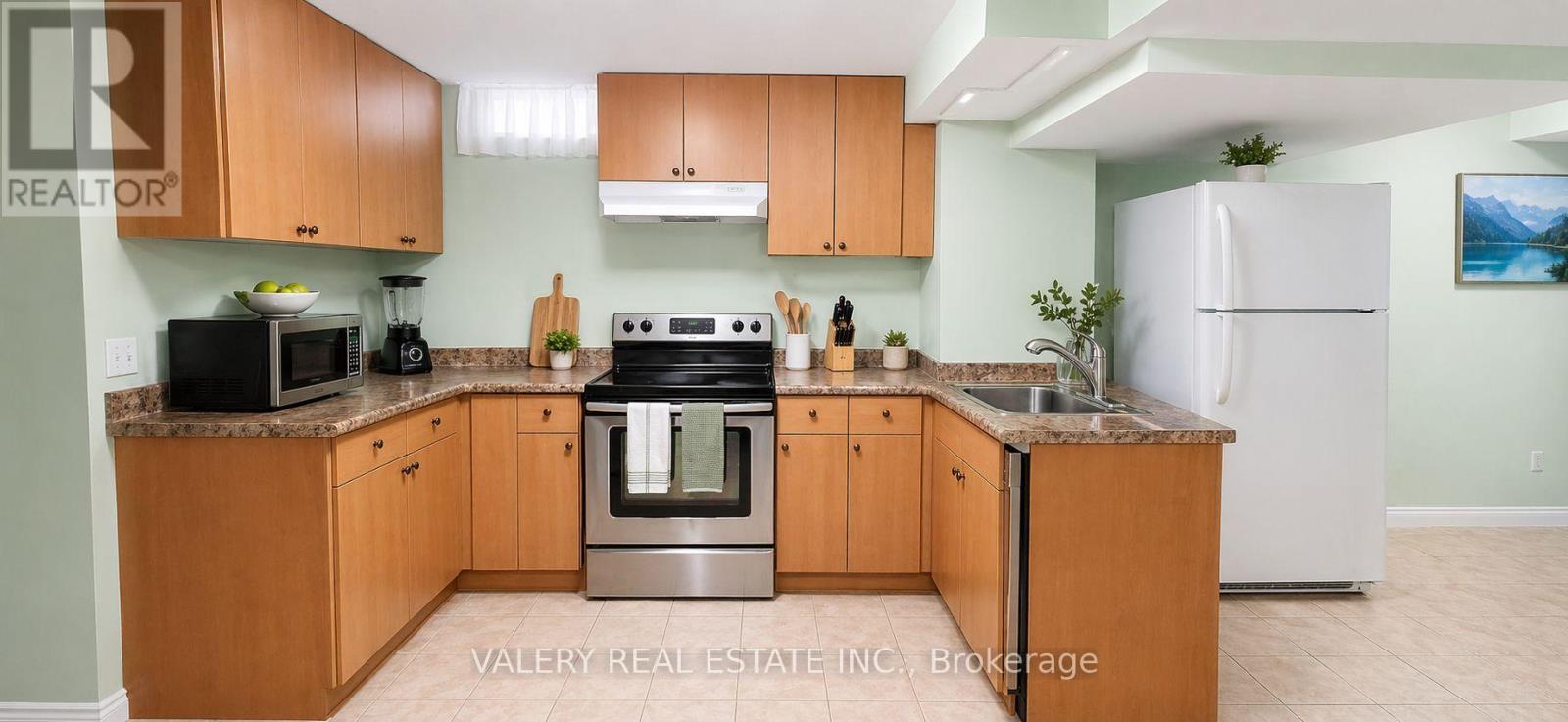 Lower - 59 Casabel Dr Drive, Vaughan, Ontario  L6A 3L6 - Photo 2 - N13040784