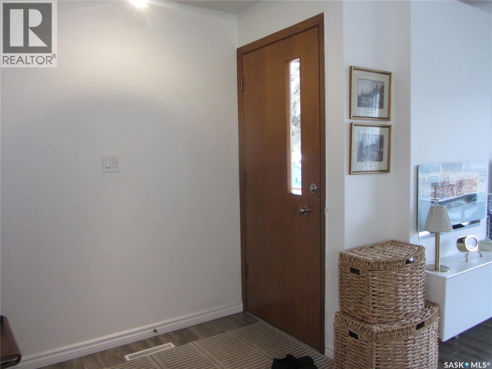 1802 Arlington Avenue, Saskatoon, Saskatchewan  S7H 2Y7 - Photo 2 - SK033773