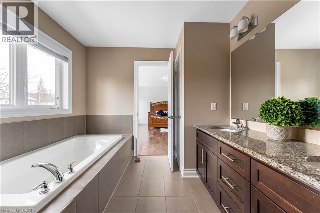 145 Redtail Street, Kitchener, Ontario  N2K 4J5 - Photo 24 - 40822760