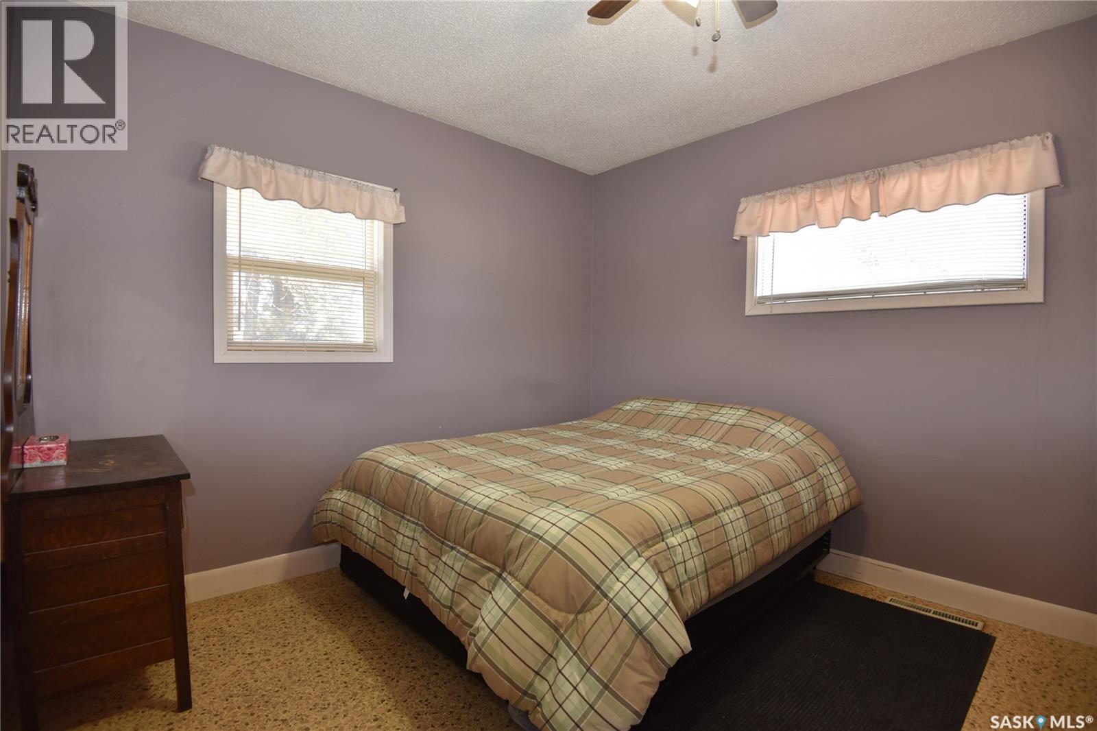 220 2nd Street E, Nipawin, Saskatchewan  S0E 1E0 - Photo 11 - SK033869