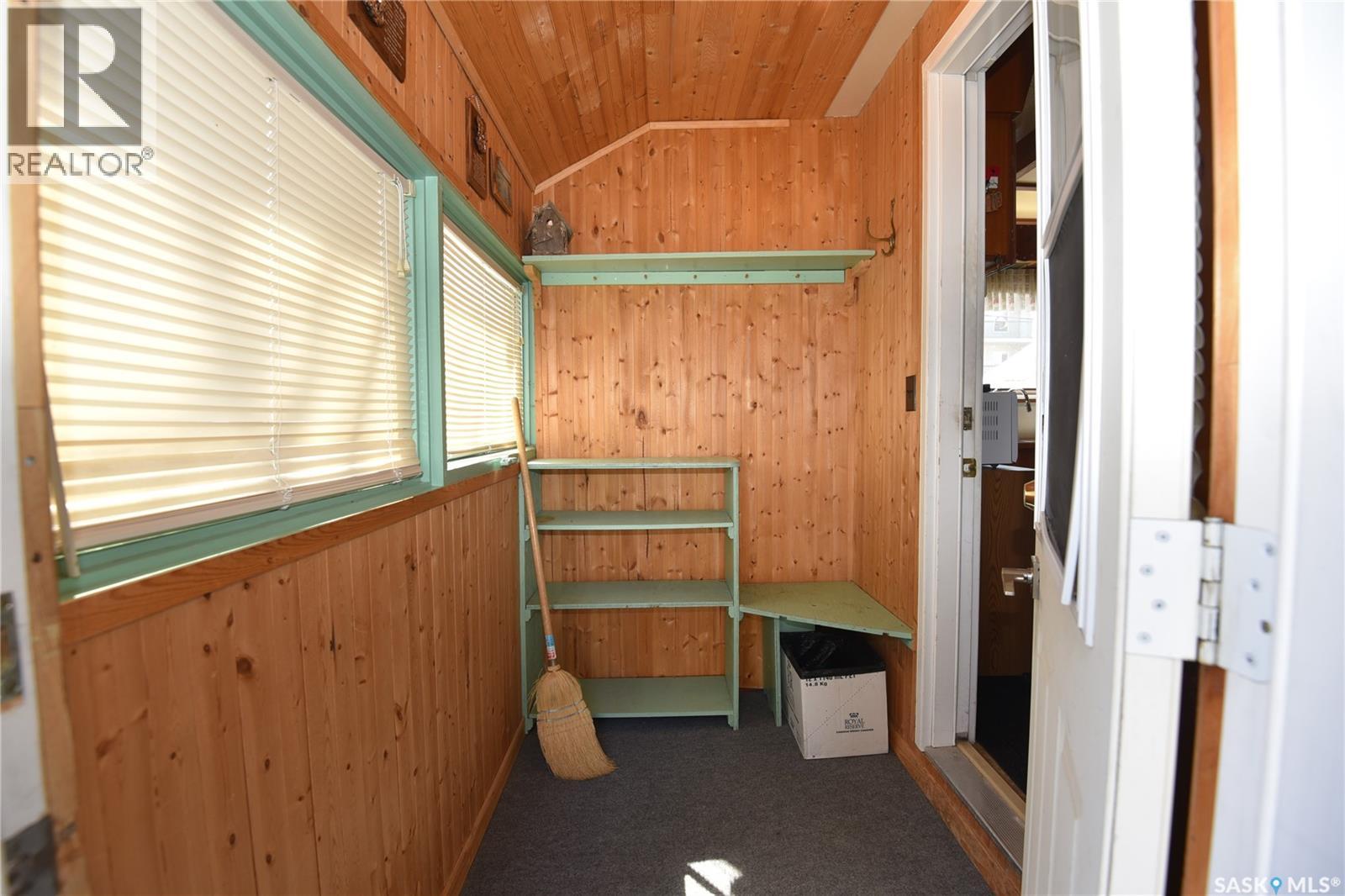 220 2nd Street E, Nipawin, Saskatchewan  S0E 1E0 - Photo 2 - SK033869