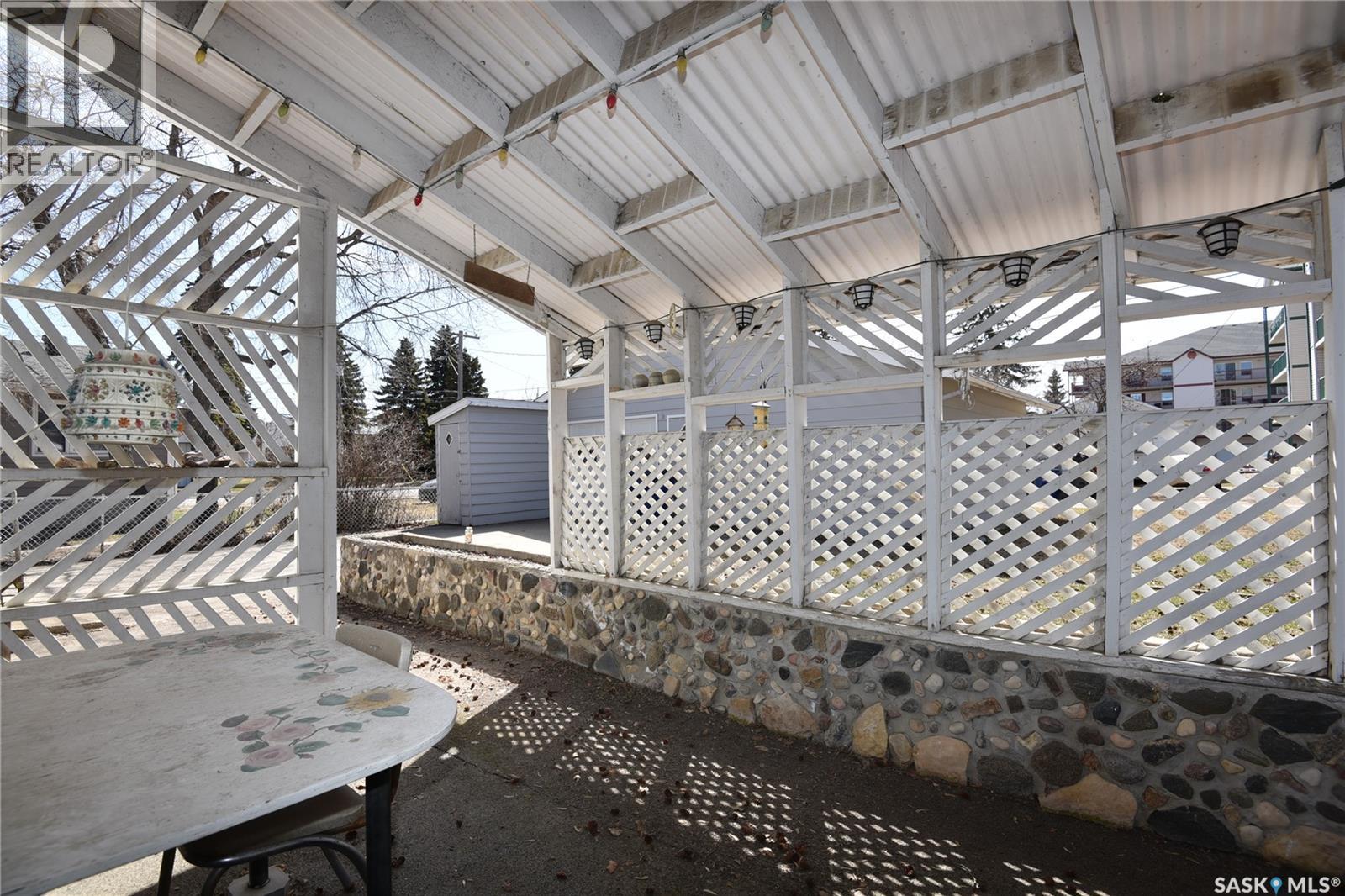 220 2nd Street E, Nipawin, Saskatchewan  S0E 1E0 - Photo 27 - SK033869