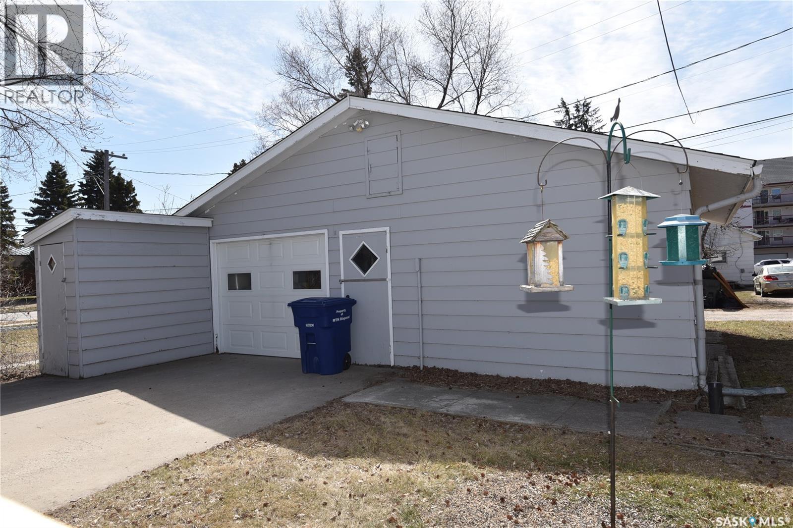 220 2nd Street E, Nipawin, Saskatchewan  S0E 1E0 - Photo 29 - SK033869