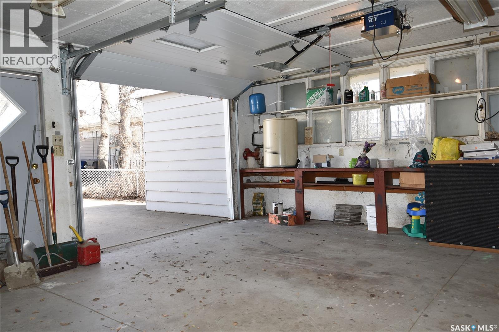 220 2nd Street E, Nipawin, Saskatchewan  S0E 1E0 - Photo 30 - SK033869