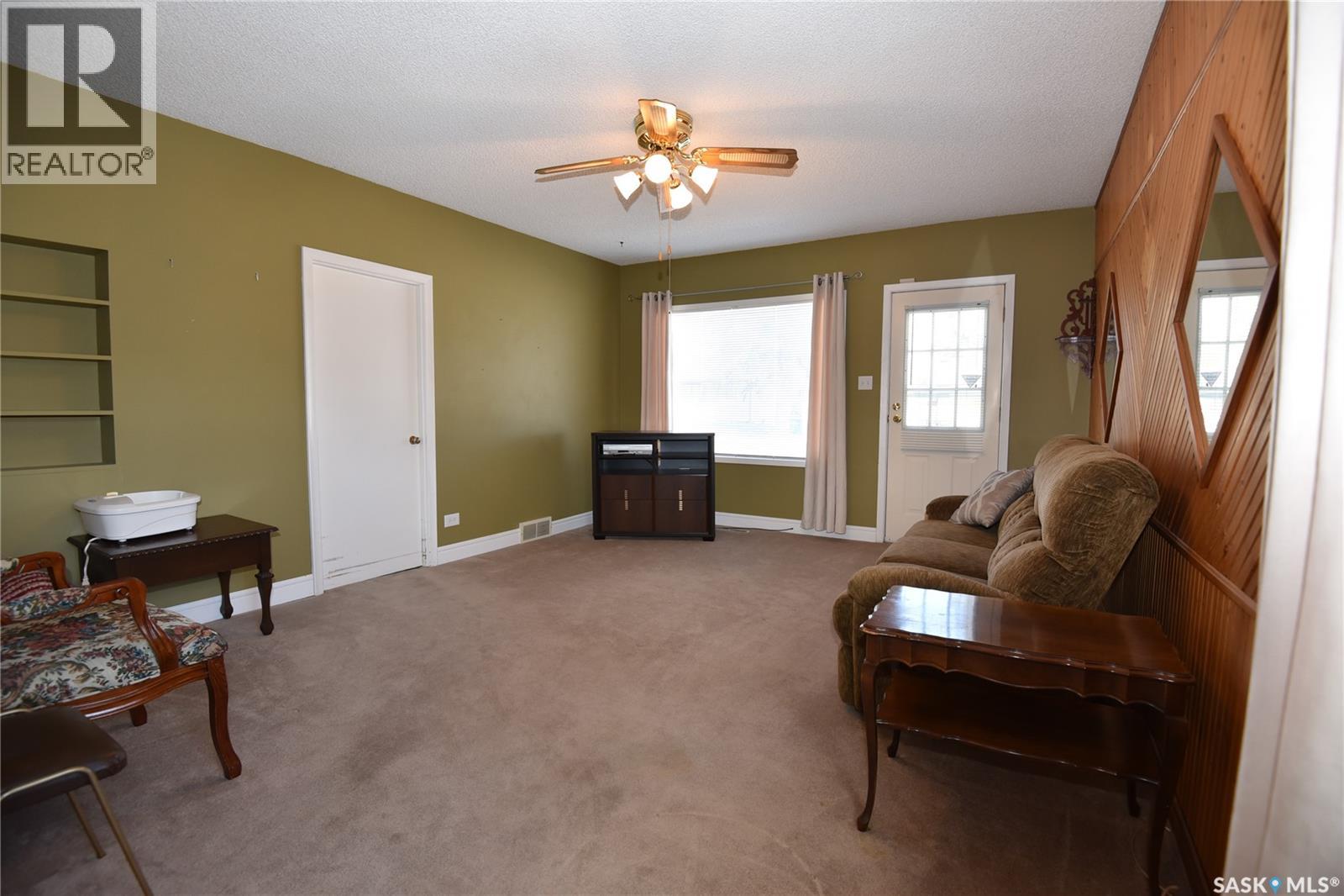 220 2nd Street E, Nipawin, Saskatchewan  S0E 1E0 - Photo 8 - SK033869