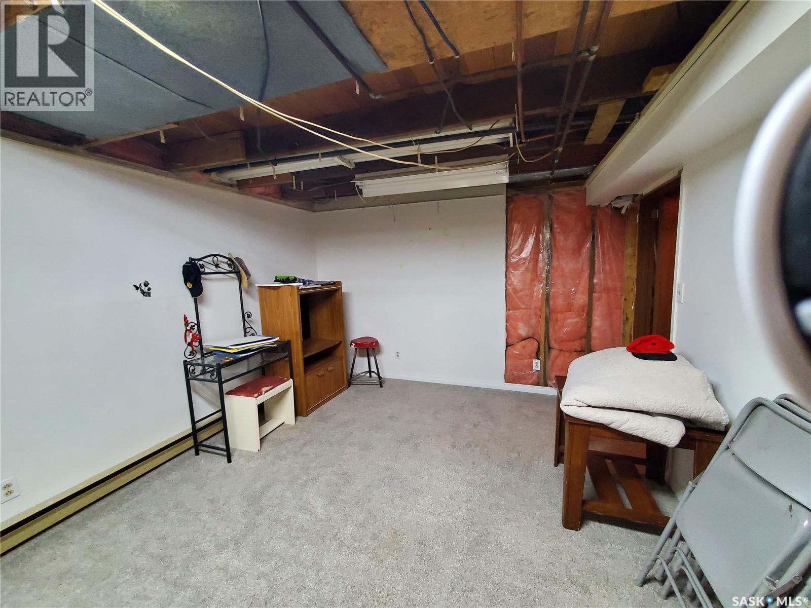 321 1st Street W, Ponteix, Saskatchewan  S0N 1Z0 - Photo 21 - SK033867