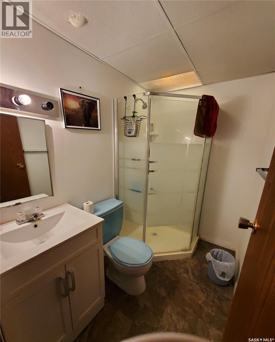 321 1st Street W, Ponteix, Saskatchewan  S0N 1Z0 - Photo 24 - SK033867