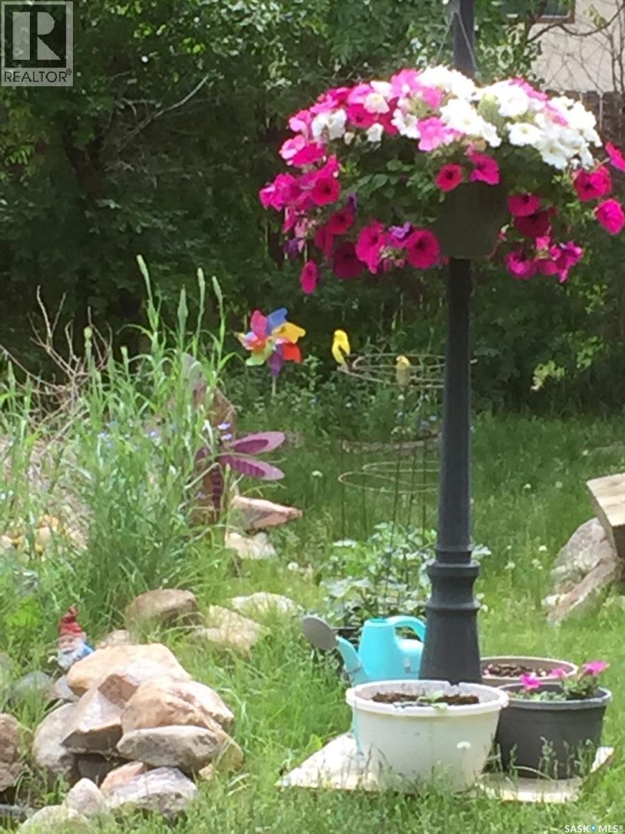 321 1st Street W, Ponteix, Saskatchewan  S0N 1Z0 - Photo 35 - SK033867