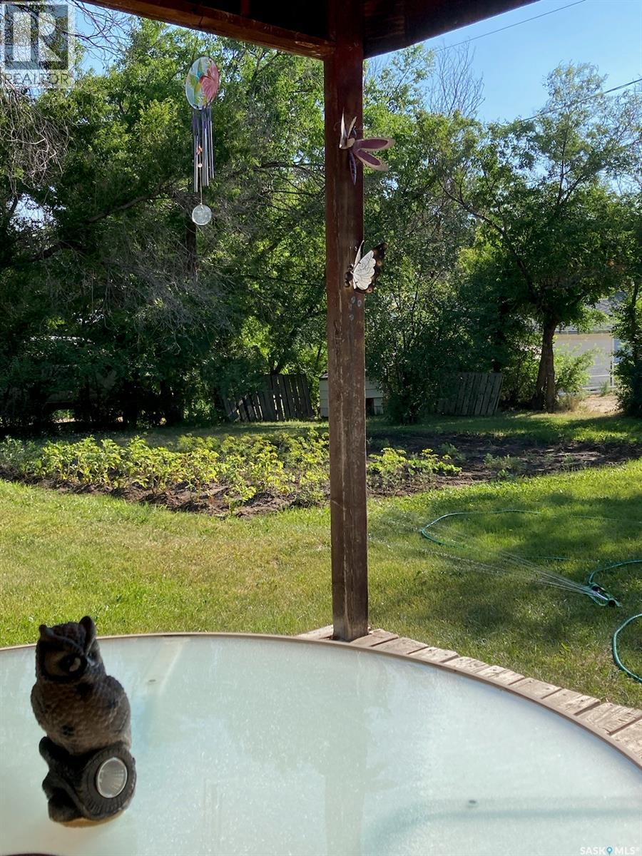 321 1st Street W, Ponteix, Saskatchewan  S0N 1Z0 - Photo 39 - SK033867