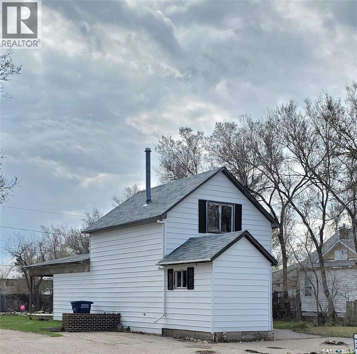 321 1st Street W, Ponteix, Saskatchewan  S0N 1Z0 - Photo 43 - SK033867