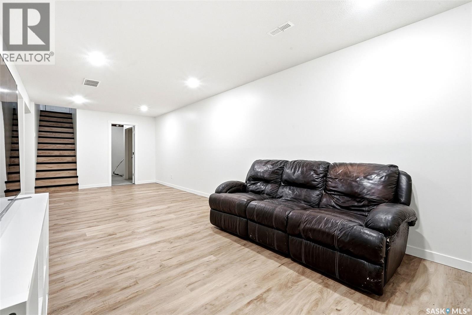 112 1st Avenue, Edenwold, Saskatchewan  S0G 1K0 - Photo 21 - SK033825