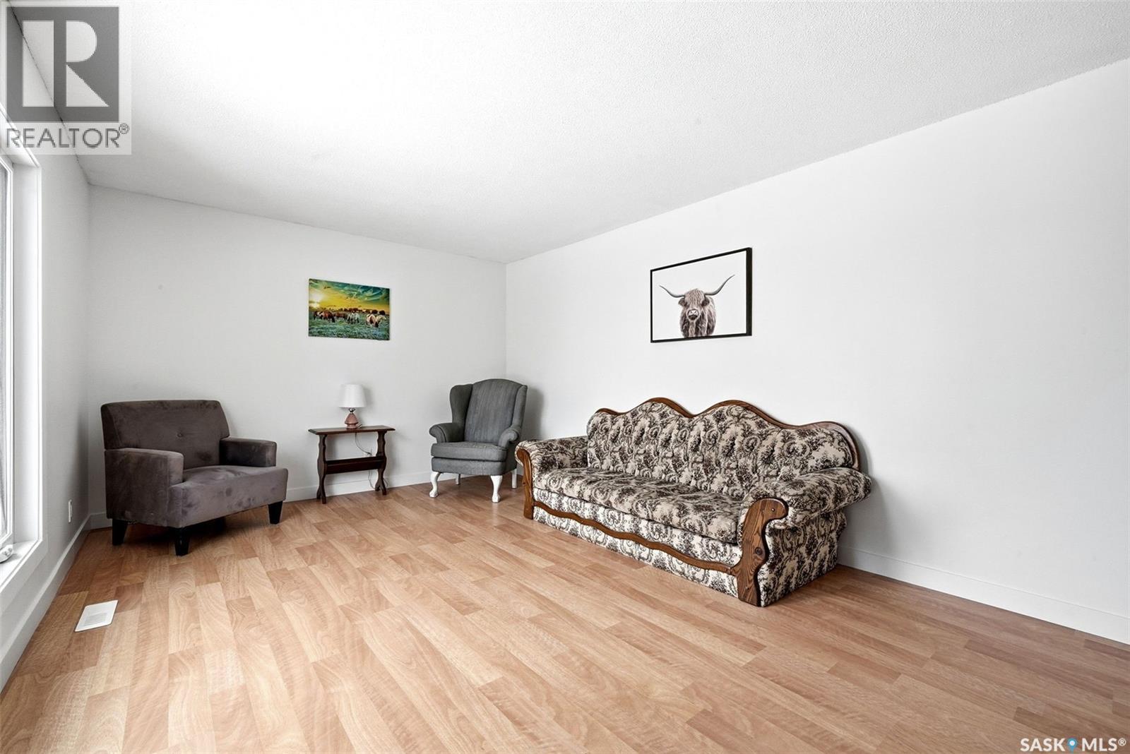 112 1st Avenue, Edenwold, Saskatchewan  S0G 1K0 - Photo 5 - SK033825