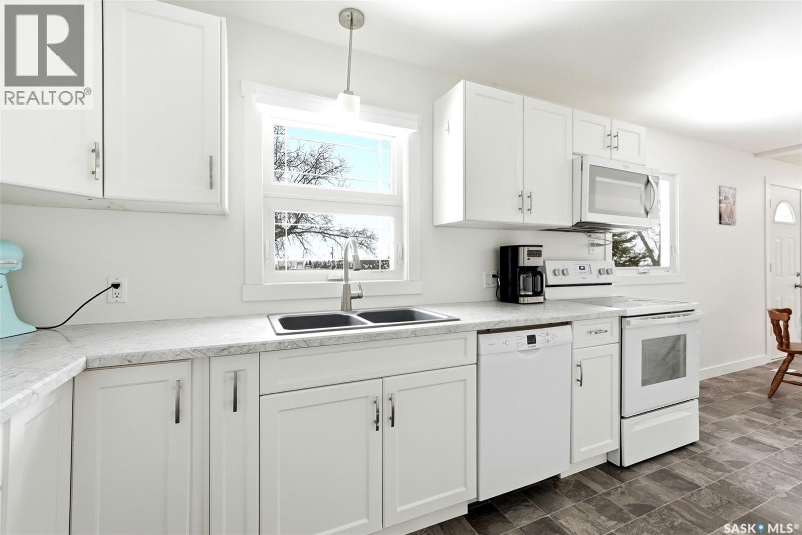 112 1st Avenue, Edenwold, Saskatchewan  S0G 1K0 - Photo 8 - SK033825