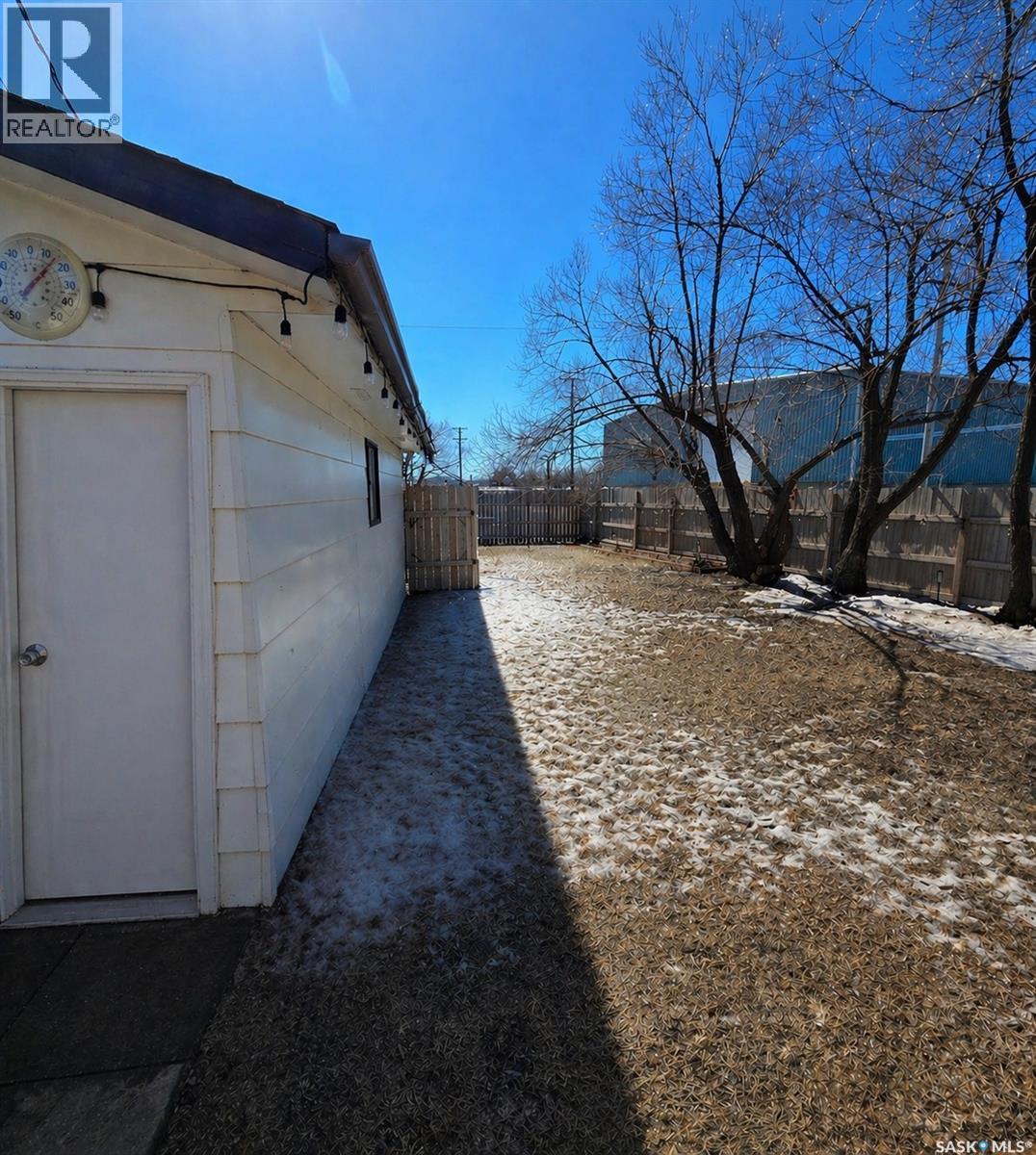 602 97th Avenue, Tisdale, Saskatchewan  S0E 1T0 - Photo 12 - SK033755