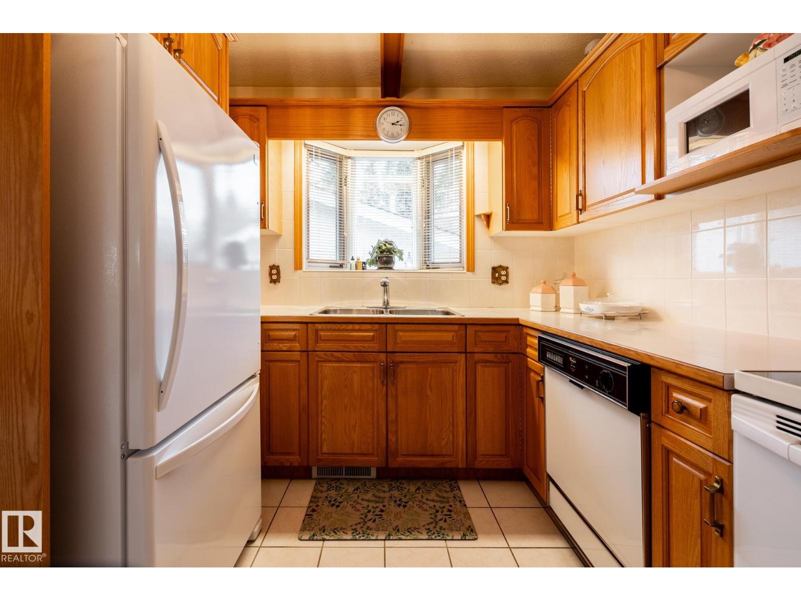 8612 68a St Nw, Edmonton, Alberta  T6B 1T5 - Photo 15 - E4484024