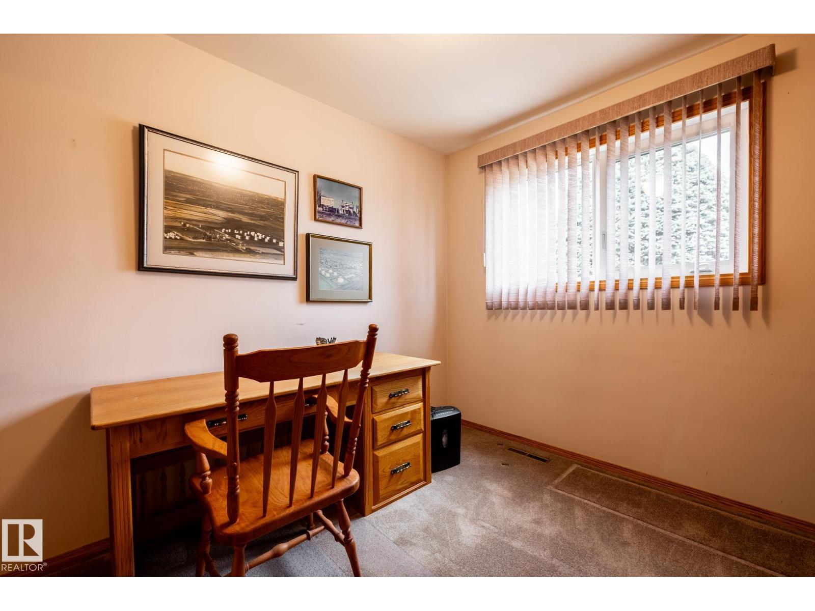 8612 68a St Nw, Edmonton, Alberta  T6B 1T5 - Photo 18 - E4484024