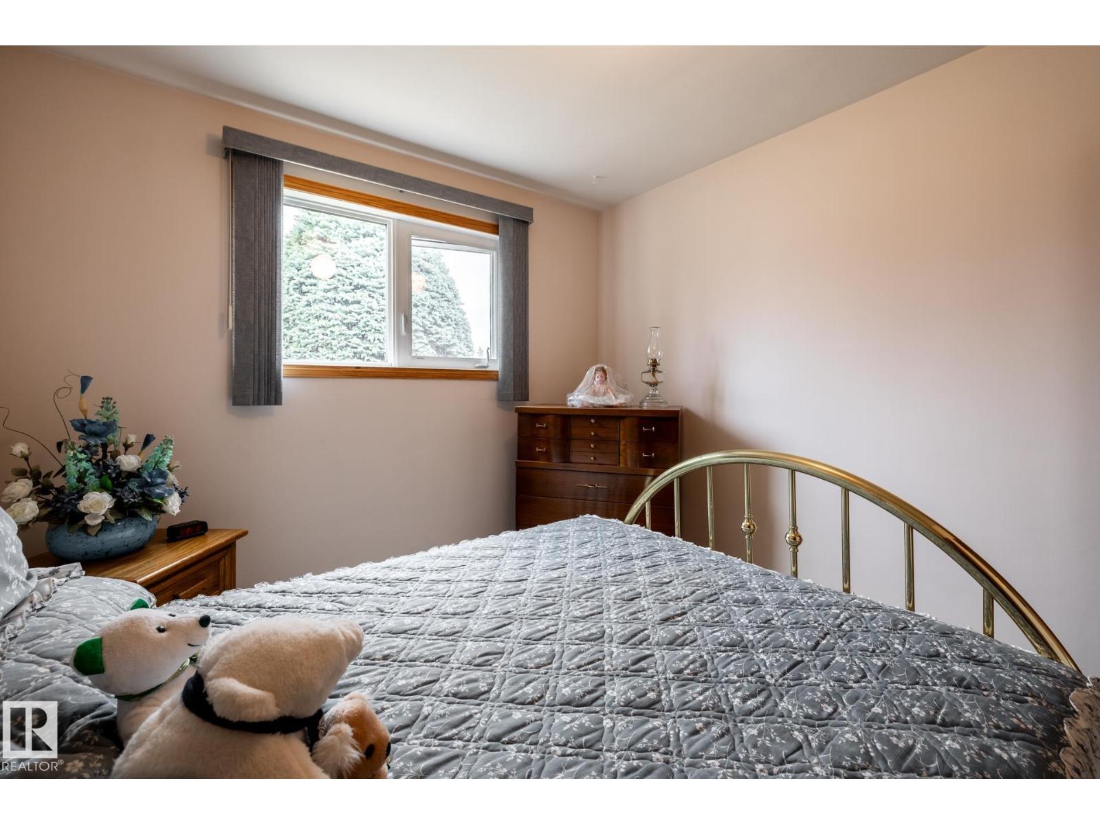 8612 68a St Nw, Edmonton, Alberta  T6B 1T5 - Photo 20 - E4484024