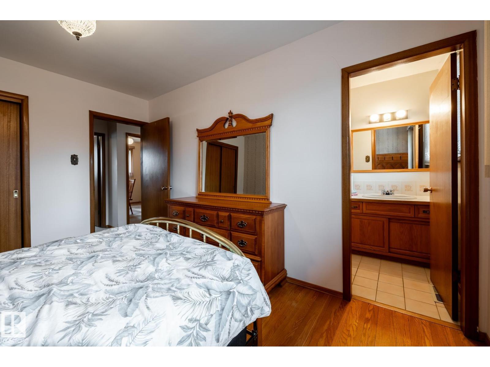 8612 68a St Nw, Edmonton, Alberta  T6B 1T5 - Photo 22 - E4484024