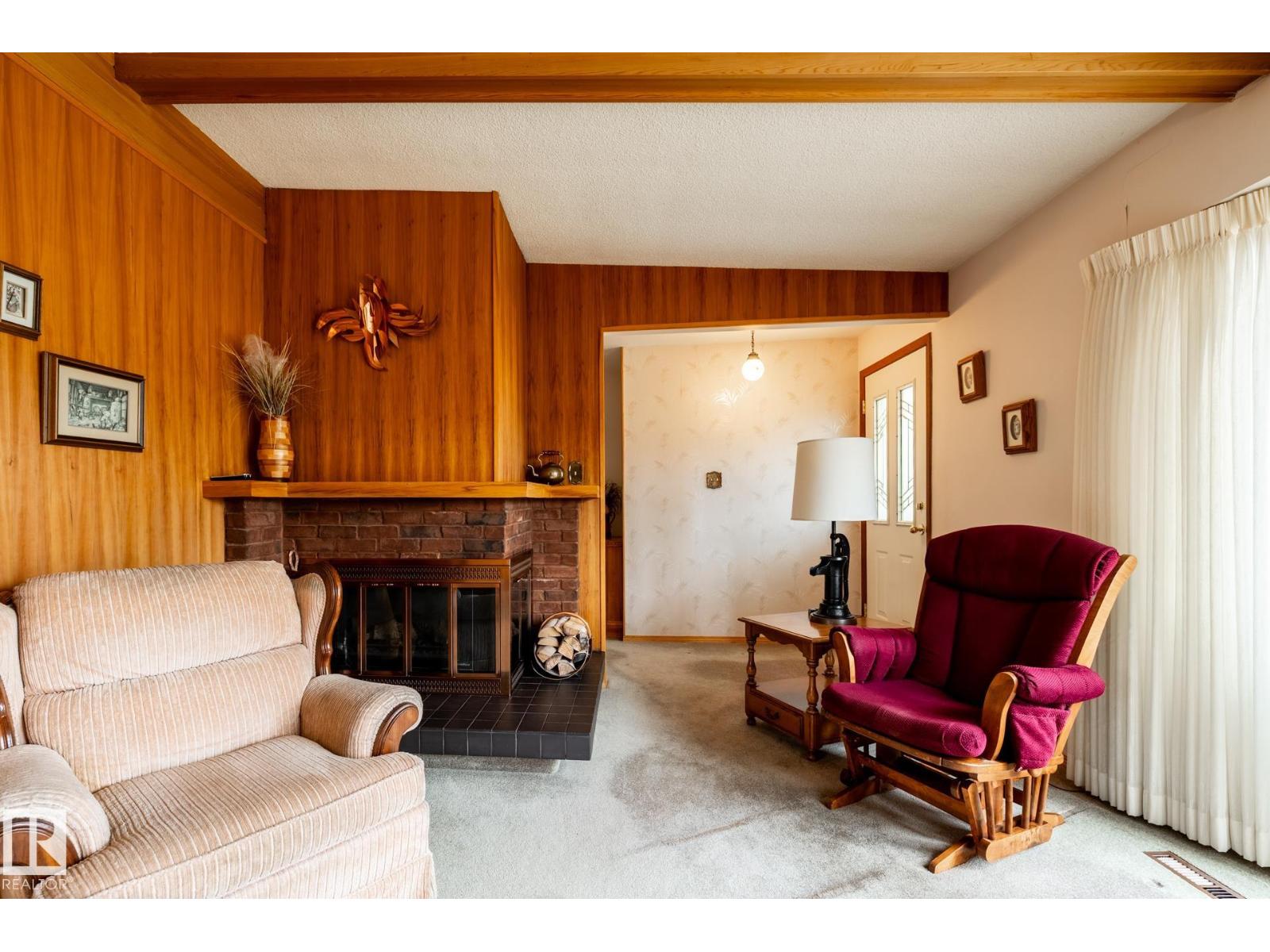 8612 68a St Nw, Edmonton, Alberta  T6B 1T5 - Photo 5 - E4484024