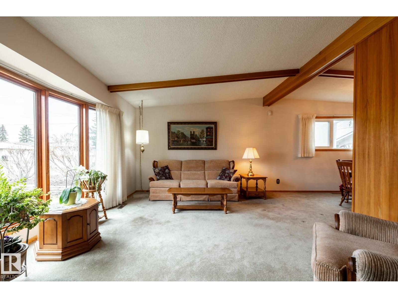 8612 68a St Nw, Edmonton, Alberta  T6B 1T5 - Photo 7 - E4484024