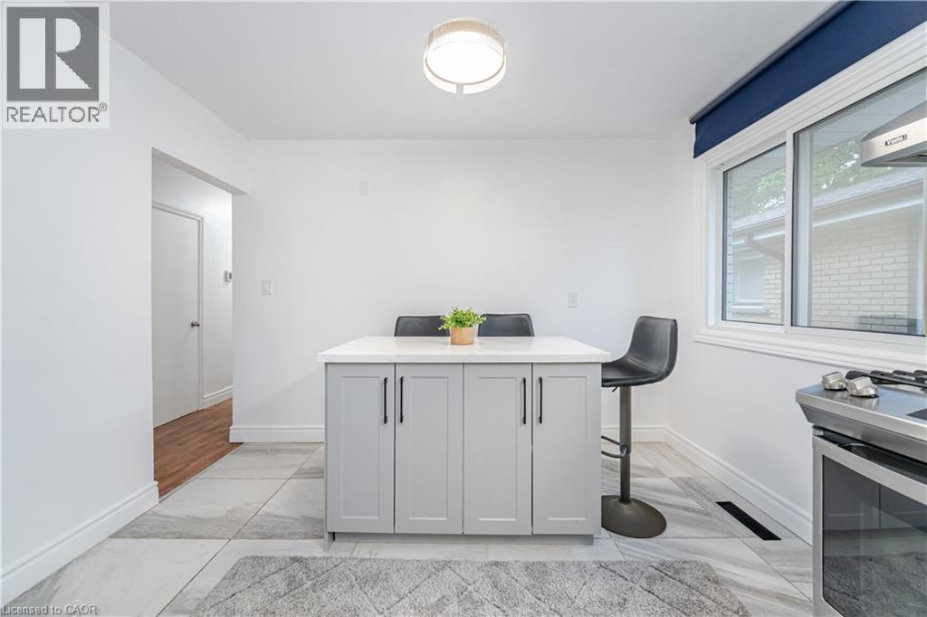 297 Mohawk Road W, Hamilton, Ontario  L9C 1W2 - Photo 9 - 40823920