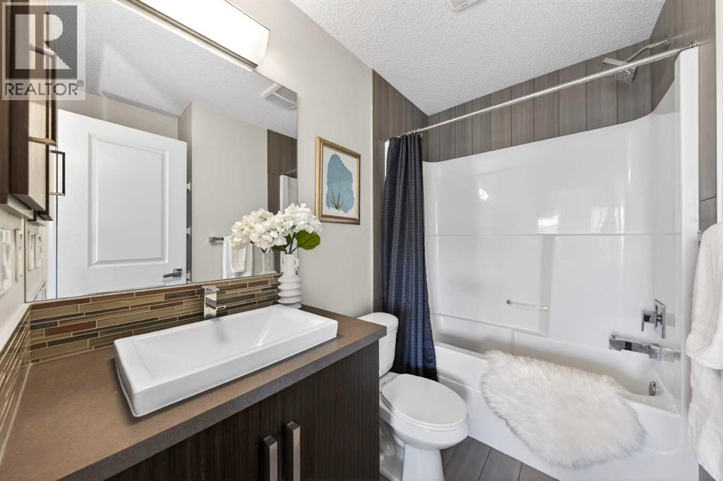 8 Walden Walk SE, Calgary, Alberta  T2X 0Y4 - Photo 19 - A2304343