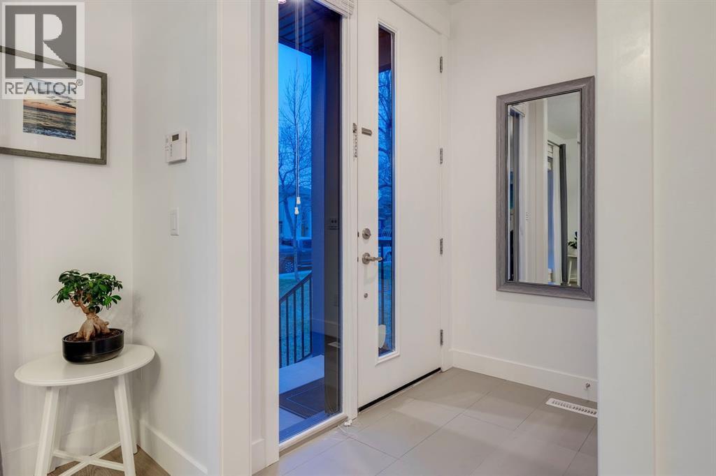 232 24 Avenue NE, Calgary, Alberta  T2E 1W8 - Photo 2 - A2304436