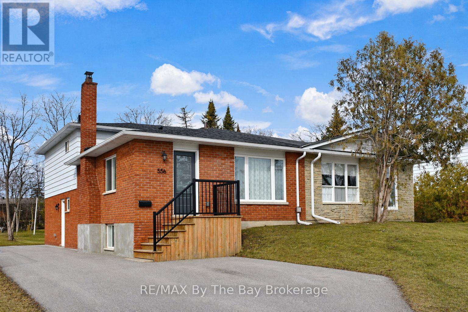 556 SPRUCE STREET, Collingwood, Ontario