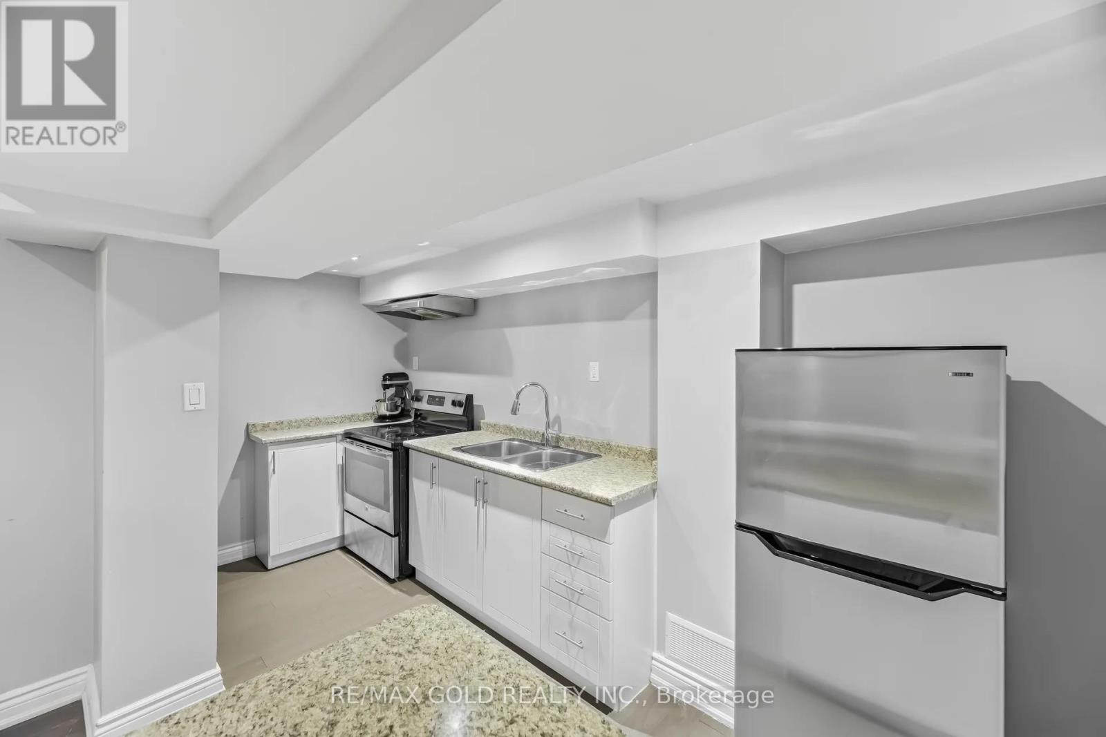 152 Father Tobin Road, Brampton, Ontario  L6R 0E3 - Photo 26 - W13040634